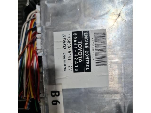 bontott TOYOTA RAV 4 Motorvezérlő