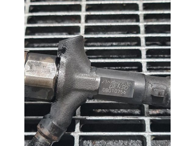 bontott TOYOTA RAV 4 Porlasztó (1 db)