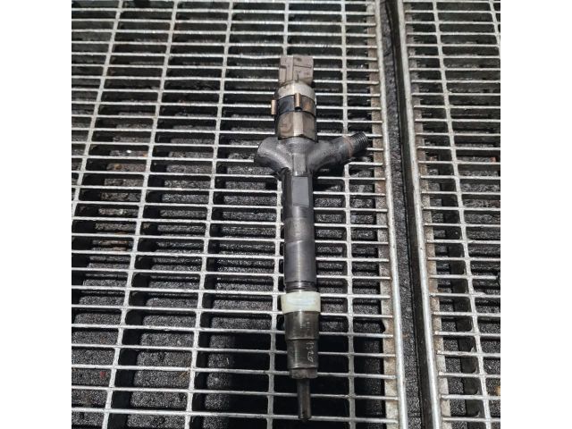 bontott TOYOTA RAV 4 Porlasztó (1 db)