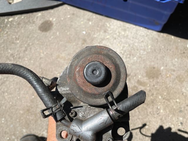 bontott TOYOTA RAV 4 Üzemanyag Szivattyú