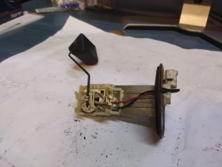 bontott TOYOTA RAV 4 Üzemanyagszint Jeladó