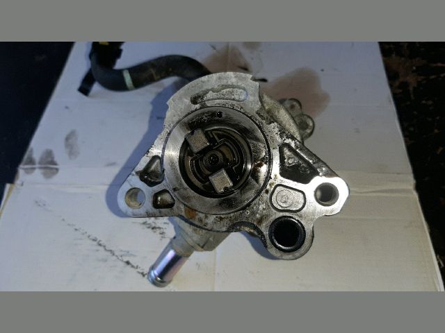 bontott TOYOTA RAV 4 Vákumpumpa