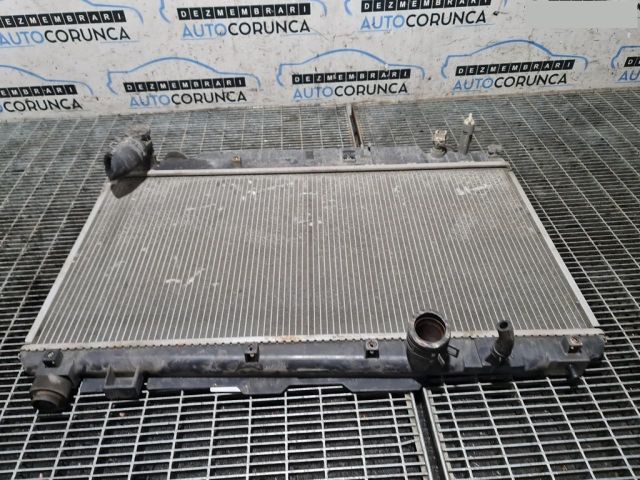 bontott TOYOTA RAV 4 Vízhűtő Radiátor (Klímás)