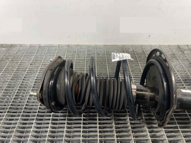 bontott TOYOTA RAV 4 Első Rugó