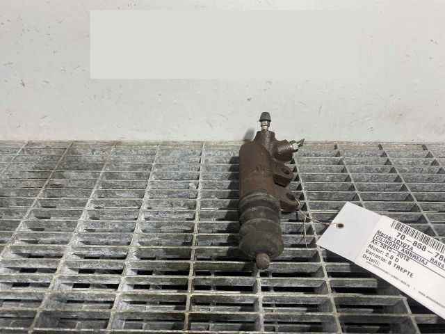 bontott TOYOTA RAV 4 Kuplung Munkahenger