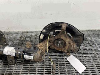 bontott TOYOTA RAV 4 Jobb első Csonkállvány