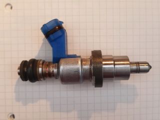 bontott TOYOTA RAV 4 Porlasztó (1 db)