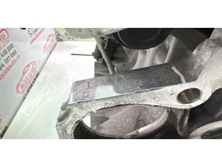 bontott TOYOTA RAV 4 Motor (Fűzött blokk hengerfejjel)