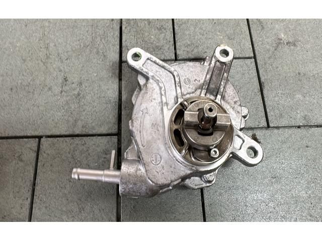 bontott TOYOTA RAV 4 Vákumpumpa