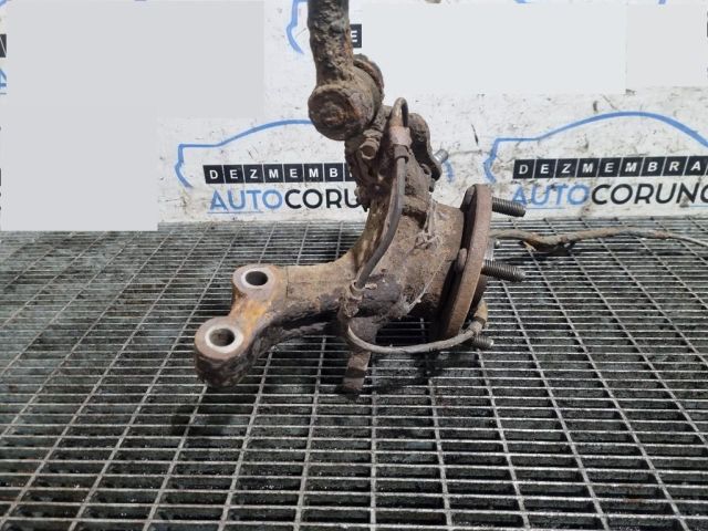 bontott TOYOTA RAV 4 Bal első Csonkállvány