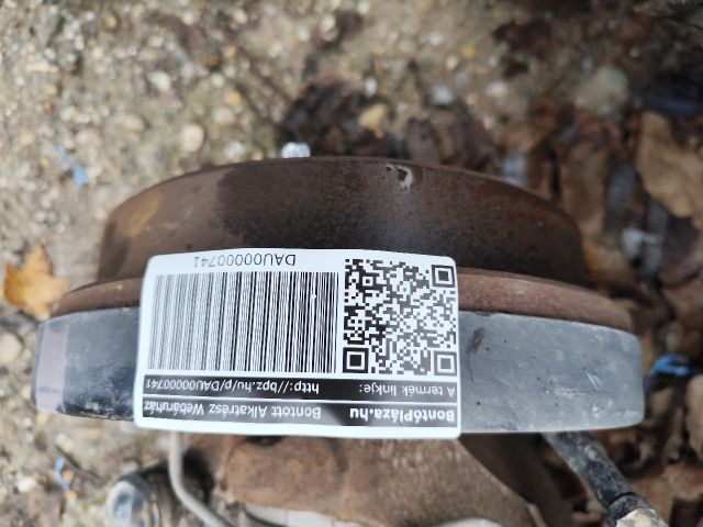 bontott TOYOTA RAV 4 Bal hátsó Csonkállvány