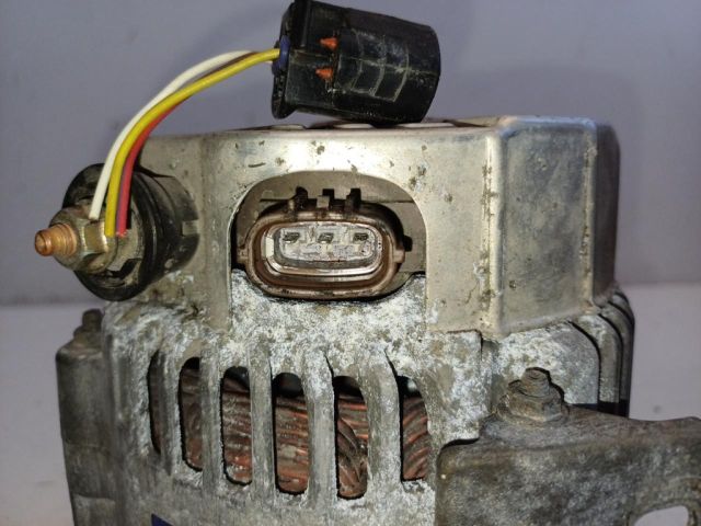 bontott TOYOTA RAV 4 Generátor