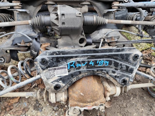 bontott TOYOTA RAV 4 Hátsó Bölcső