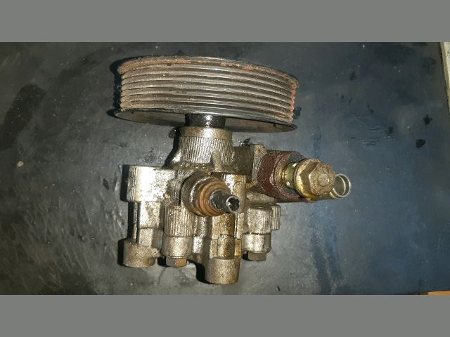 bontott TOYOTA RAV 4 Kormányszervó Motor (Hidraulikus)