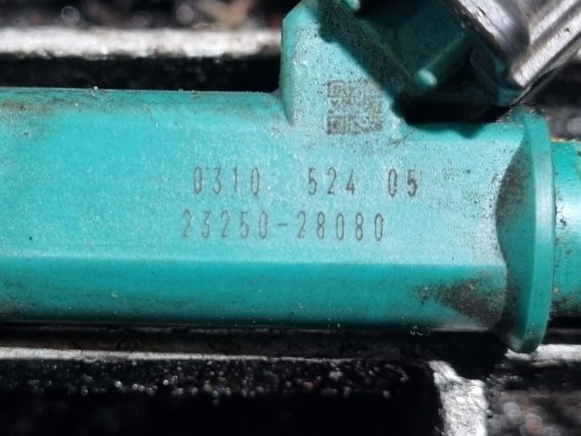 bontott TOYOTA RAV 4 Porlasztó (1 db)