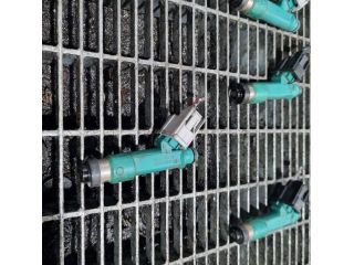 bontott TOYOTA RAV 4 Porlasztó (1 db)