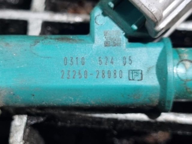 bontott TOYOTA RAV 4 Porlasztó (1 db)