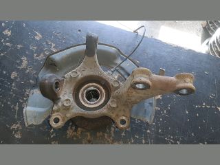 bontott TOYOTA RAV 4 Bal első Csonkállvány Kerékaggyal