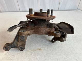 bontott TOYOTA RAV 4 Bal első Csonkállvány Kerékaggyal