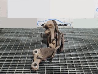 bontott TOYOTA RAV 4 Bal első Csonkállvány