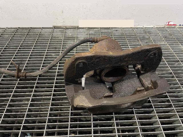 bontott TOYOTA RAV 4 Bal első Féknyereg Munkahengerrel