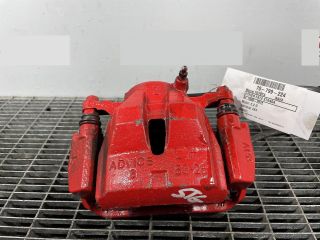 bontott TOYOTA RAV 4 Bal első Féknyereg Munkahengerrel