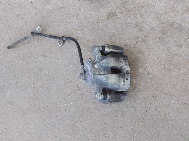 bontott TOYOTA RAV 4 Bal első Féknyereg Munkahengerrel