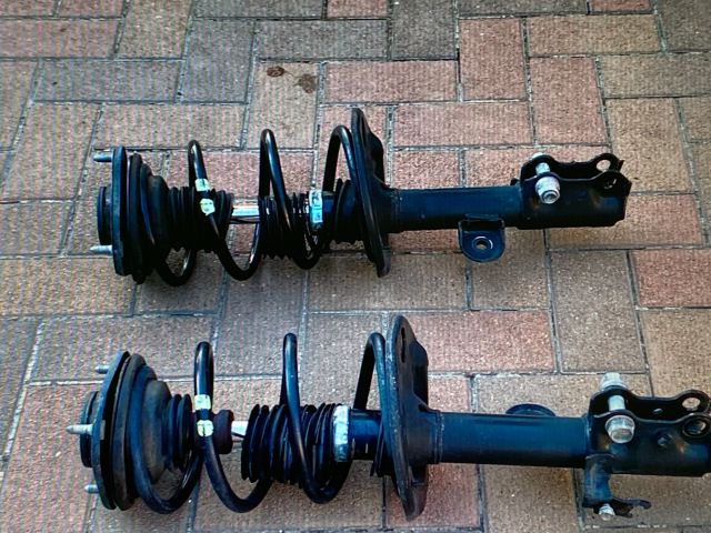 bontott TOYOTA RAV 4 Bal első Gólyaláb (Lengécsillapító, Rugó)