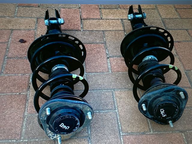 bontott TOYOTA RAV 4 Bal első Gólyaláb (Lengécsillapító, Rugó)