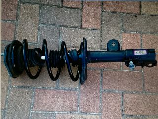 bontott TOYOTA RAV 4 Bal első Gólyaláb (Lengécsillapító, Rugó)