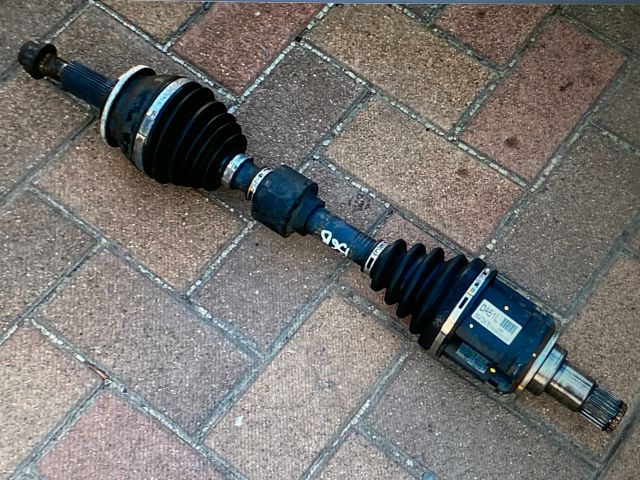 bontott TOYOTA RAV 4 Bal Féltengely