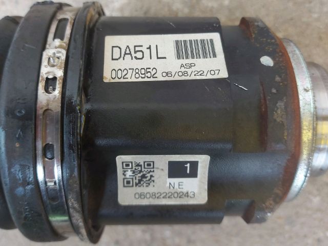 bontott TOYOTA RAV 4 Bal Féltengely