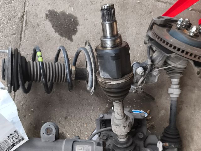 bontott TOYOTA RAV 4 Bal Féltengely