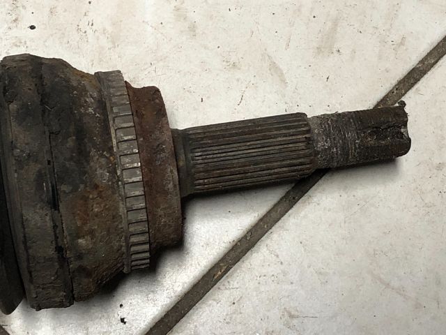 bontott TOYOTA RAV 4 Bal Féltengely