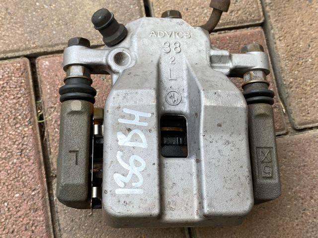 bontott TOYOTA RAV 4 Bal hátsó Féknyereg Munkahengerrel