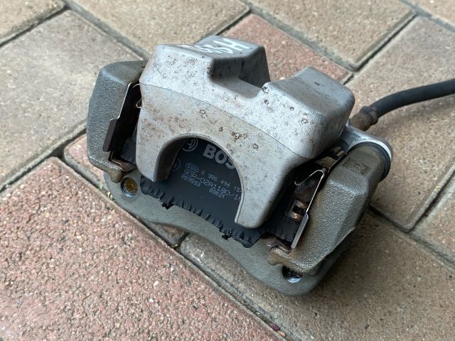 bontott TOYOTA RAV 4 Bal hátsó Féknyereg Munkahengerrel