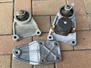 bontott TOYOTA RAV 4 Differenciálmű Tartó Bak