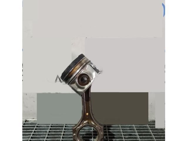 bontott TOYOTA RAV 4 Dugattyú