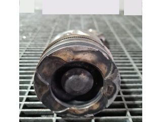 bontott TOYOTA RAV 4 Dugattyú