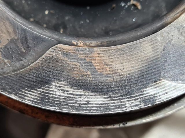 bontott TOYOTA RAV 4 Dugattyú