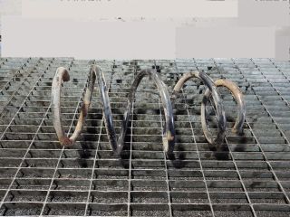 bontott TOYOTA RAV 4 Első Rugó