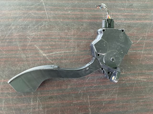 bontott TOYOTA RAV 4 Gázpedál (Elektromos)