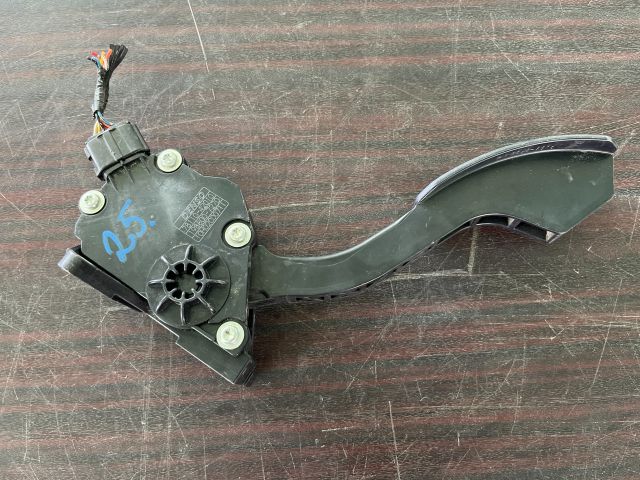 bontott TOYOTA RAV 4 Gázpedál (Elektromos)