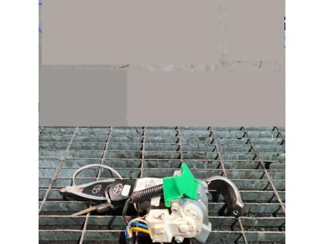 bontott TOYOTA RAV 4 Gyújtáskapcsoló