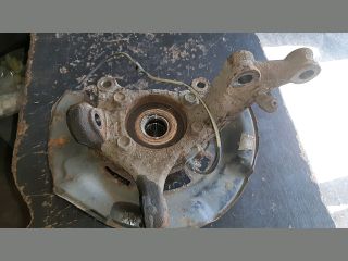 bontott TOYOTA RAV 4 Jobb első Csonkállvány Kerékaggyal