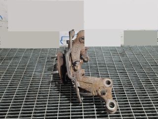 bontott TOYOTA RAV 4 Jobb első Csonkállvány