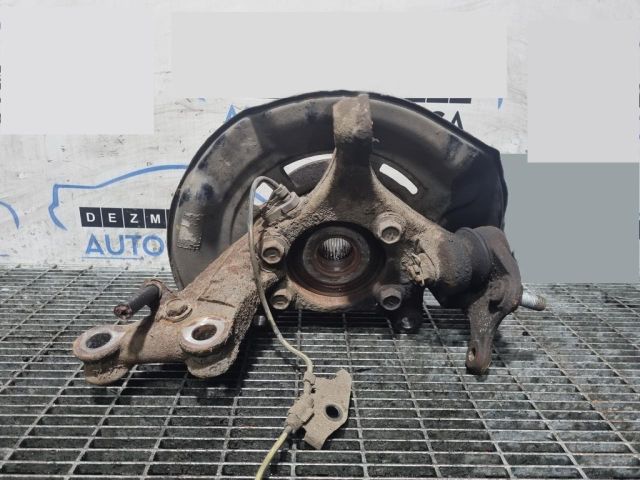 bontott TOYOTA RAV 4 Jobb első Csonkállvány