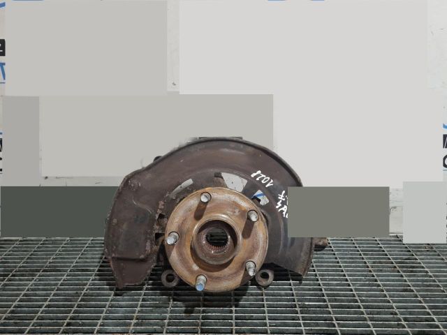 bontott TOYOTA RAV 4 Jobb első Csonkállvány