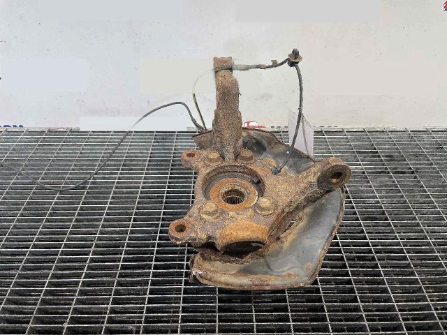 bontott TOYOTA RAV 4 Jobb első Csonkállvány