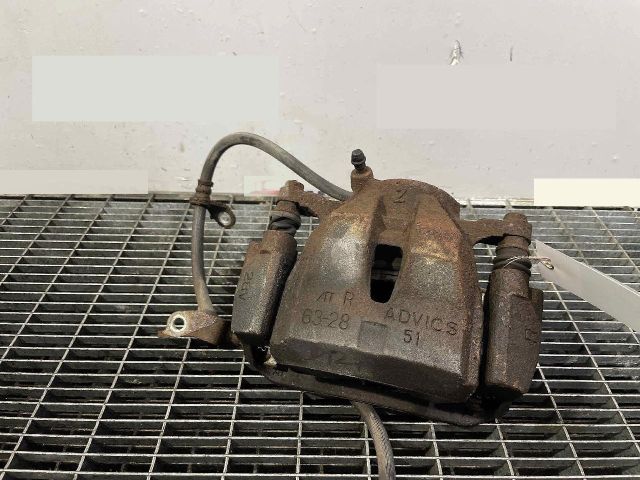 bontott TOYOTA RAV 4 Jobb első Féknyereg Munkahengerrel